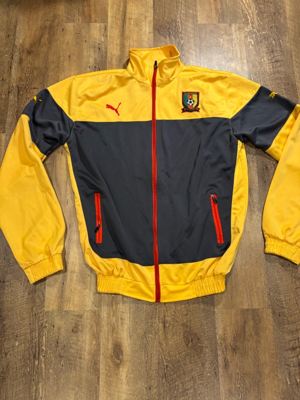 Vintage Puma, Cameroon soccer track jacket - Picture 2 of 6